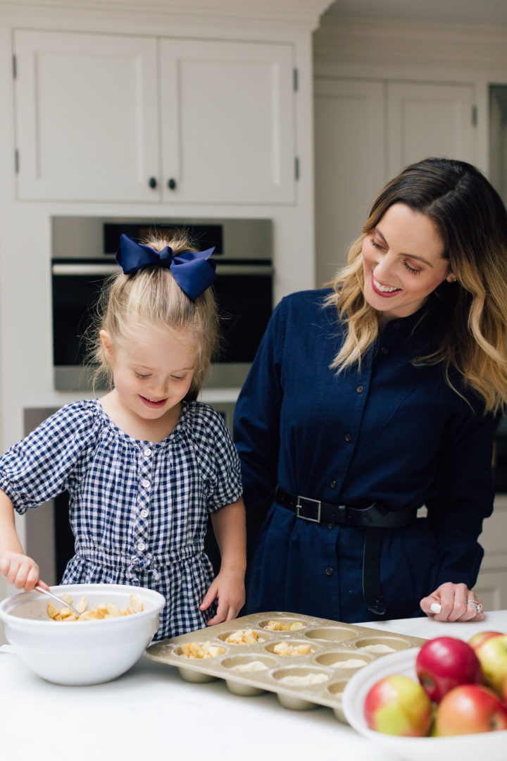 Eva Amurri Martino shows how to make her kid friendly mini pies