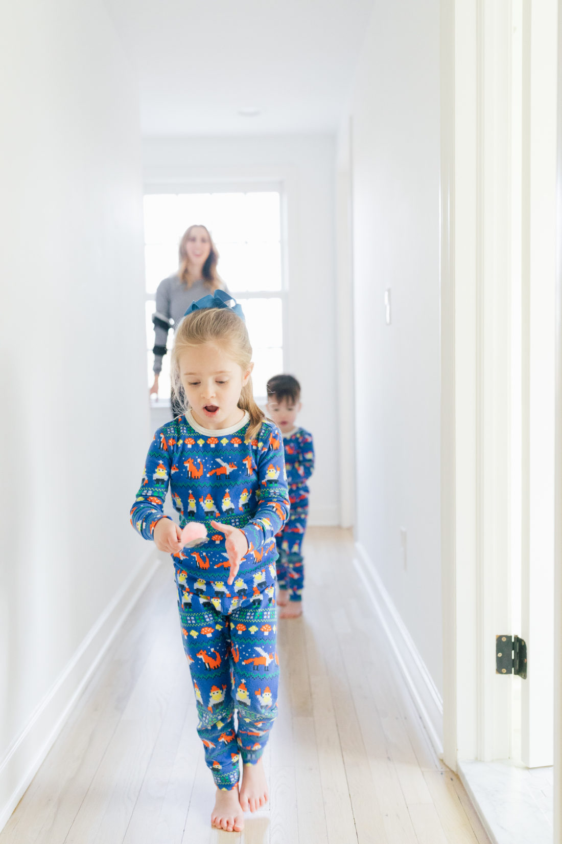 Eva Amurri Martino's children Major and Marlowe wears printed pajamas while entertaining themself at home