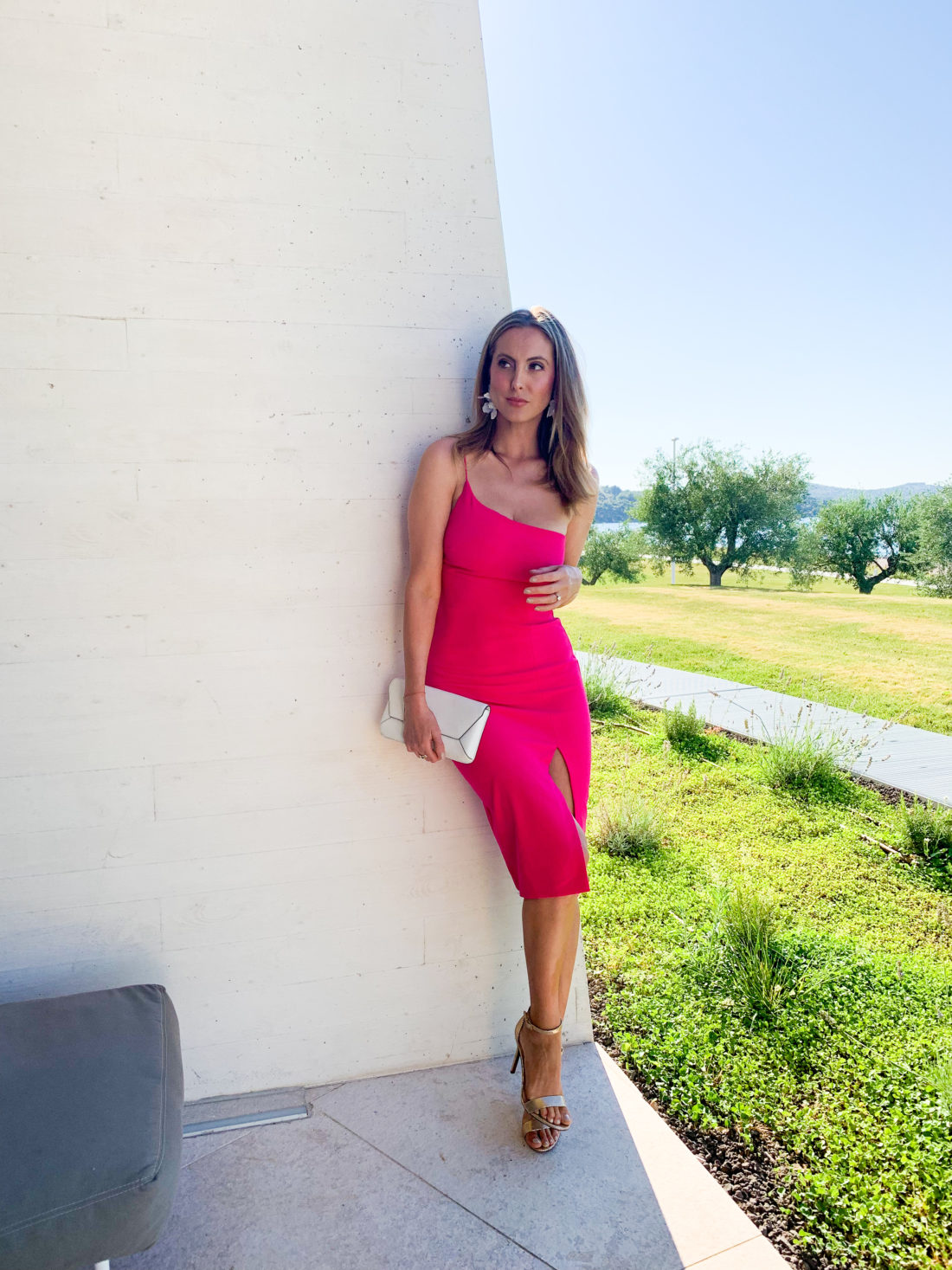 Eva Amurri Martino wears a hot pink dress in Croatia